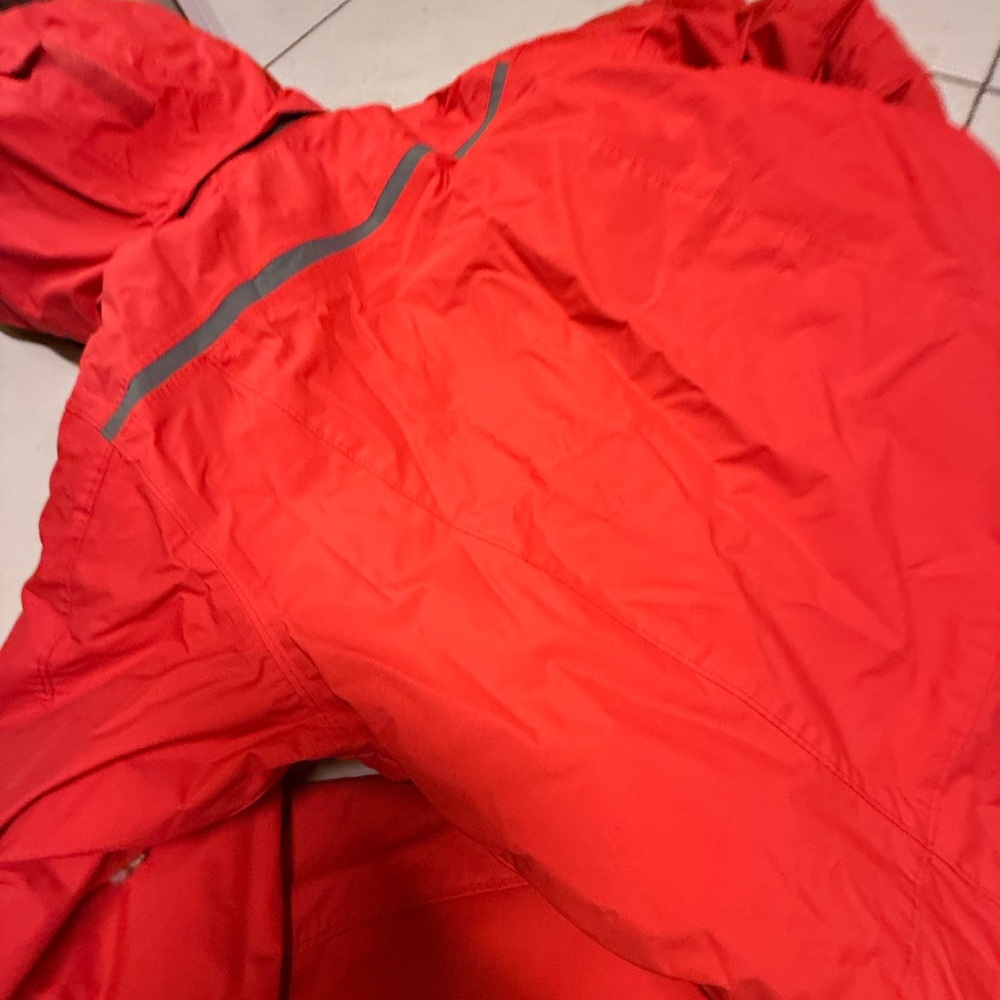Columbia Women's Vibrant Red Ski Jacket - Picture 7 of 7